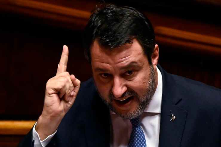 La lotta all’autovelox selvaggio | In arrivo una stretta voluta da Salvini