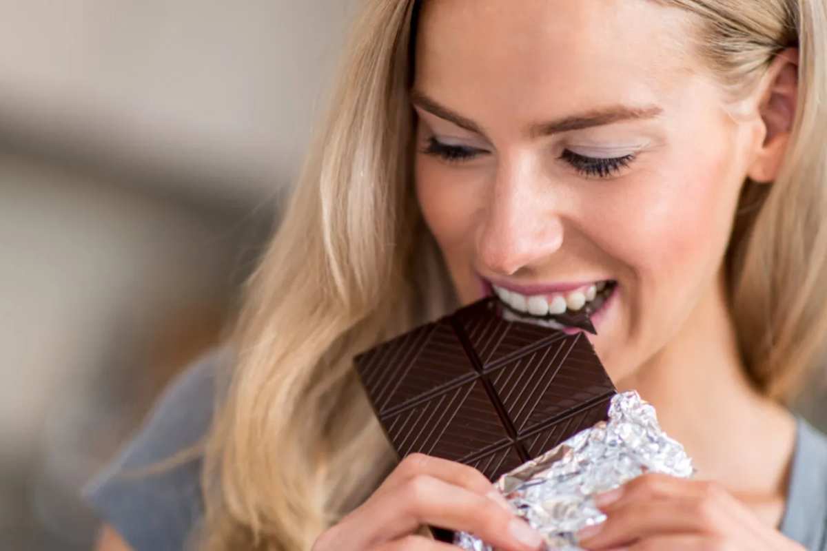 Il cioccolato fondente | Sapevi che fa bene mangiarlo prima di dormire?