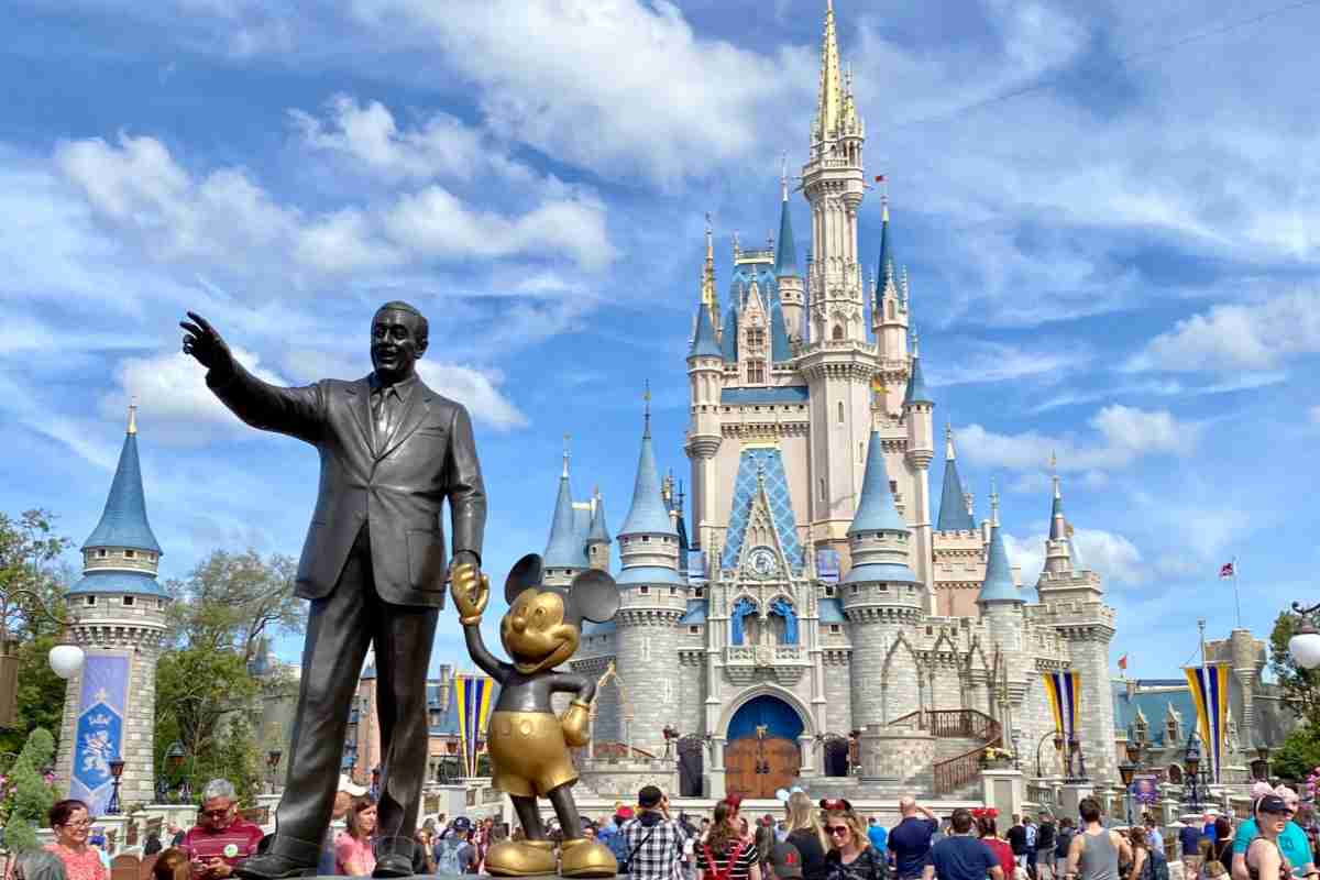 Una storia incredibile | Sono vissuta per 15 anni a Disneyland e nessuno lo sapeva